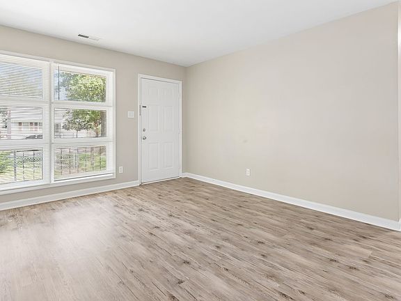 3rd image of 211 Woodview Ave #A