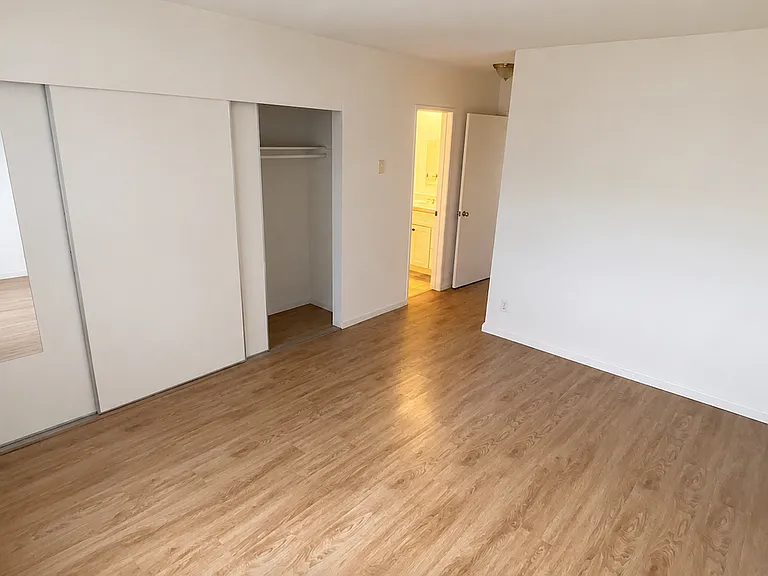 1528 Euclid St #7 — Photo 8