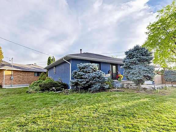 3rd image of 27 Matlock Ave