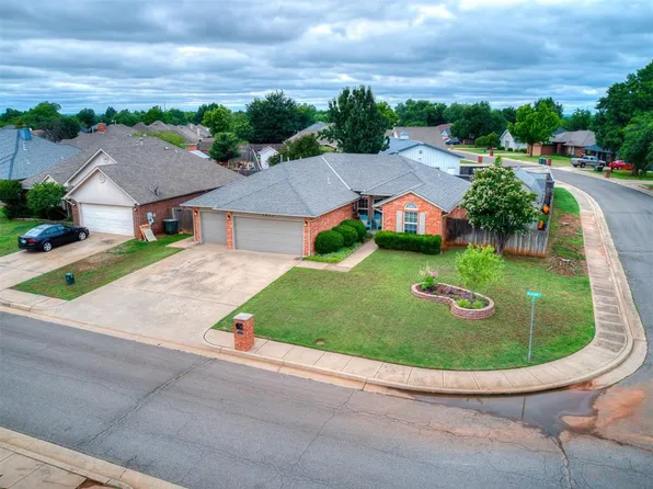 1813 Richard Dr, Edmond, OK 73003