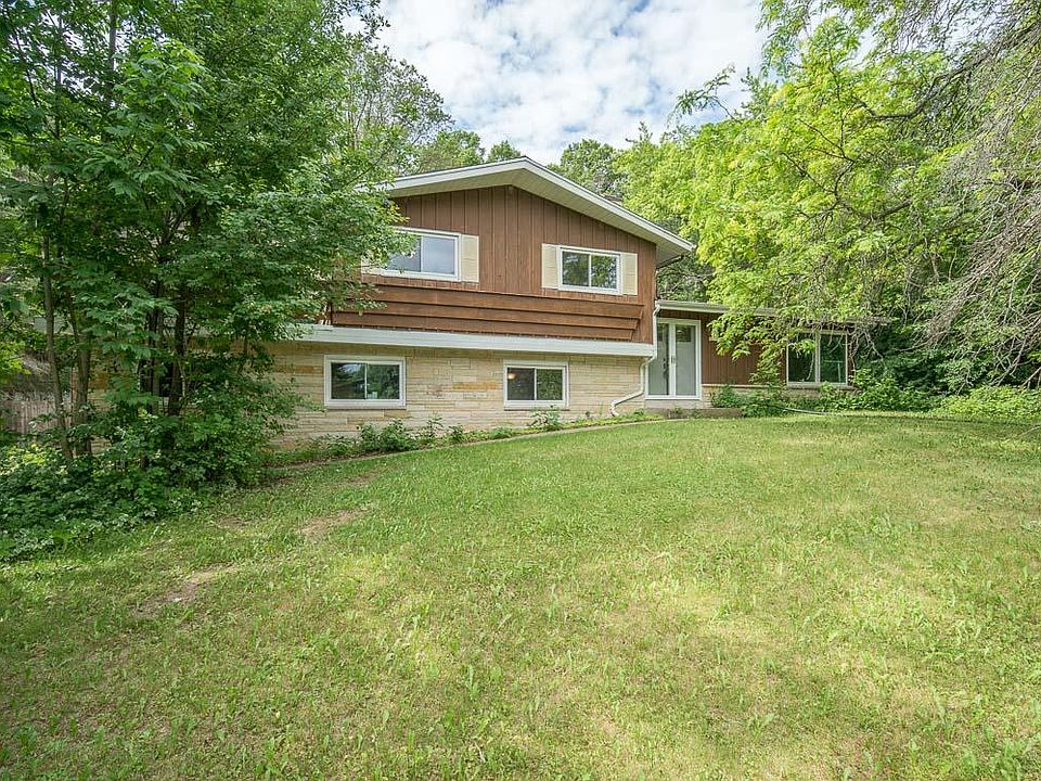 1st image of N77W22189 Wooded Hills Dr