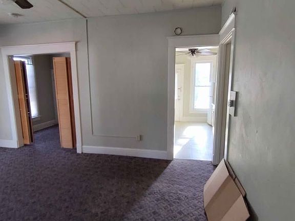 5th image of 213 W Sycamore St #215