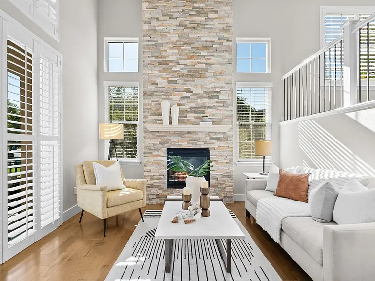 Laird Cir — Photo 4