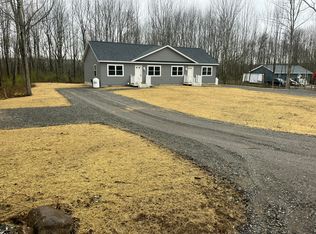 948 Ridge Rd, Bowdoinham, ME 04008