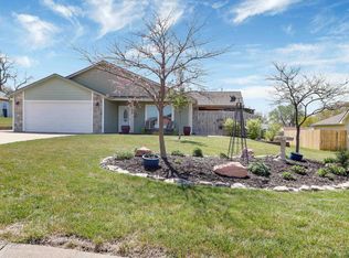 203 Bergsten Ct, Riley, KS 66531