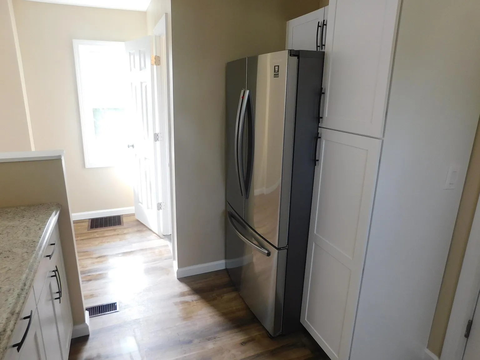 4 bed, 1.5 bath, 1173 sqft, $1,300 — Photo 4