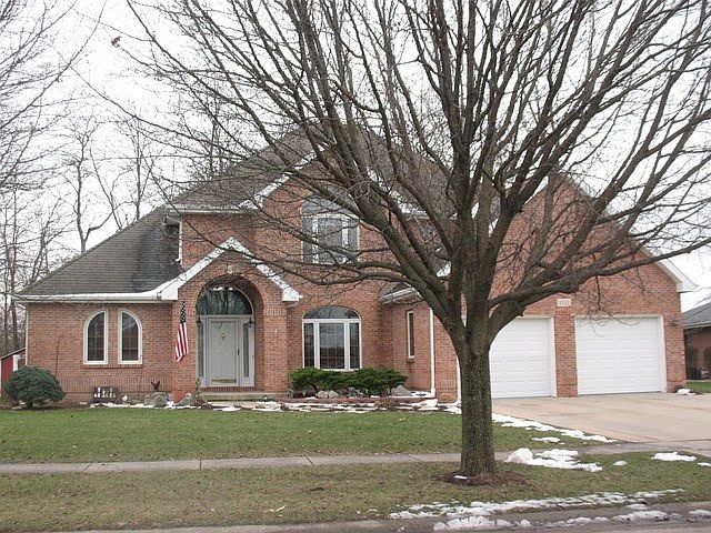 2nd image of 1535 Lake Dr