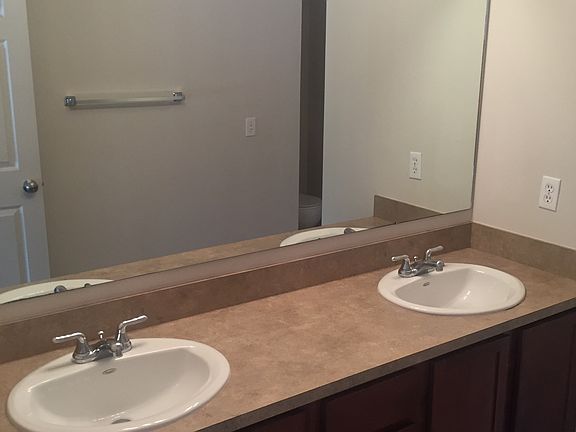 In suite master bath double sink