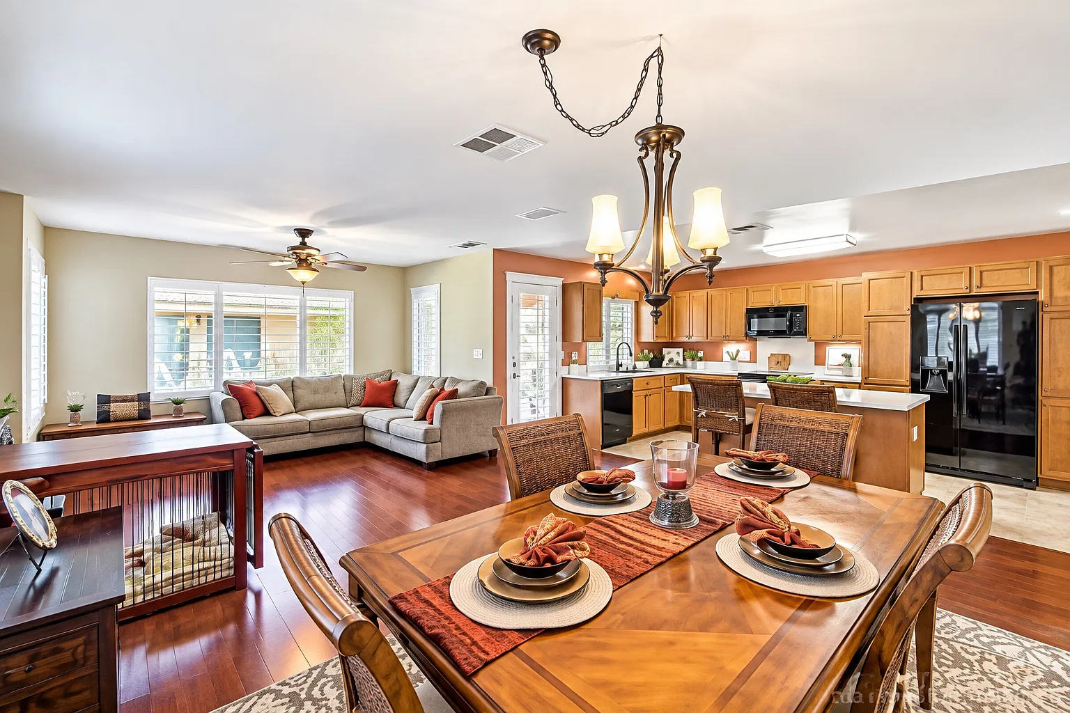4 bed, 2003 sqft, $5,000 — Photo 4