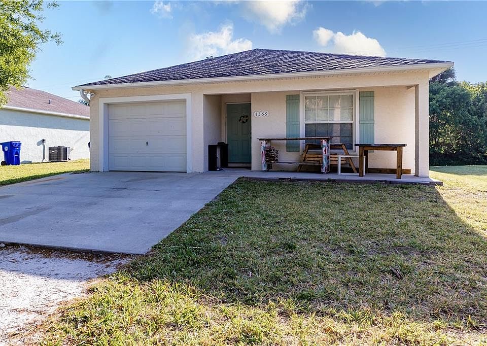2nd image of 1366 26th Ct SW