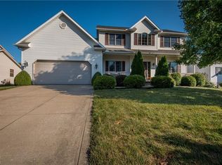 611 Hawthorn Dr, Dover, OH