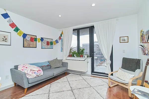 Rented by Streetwise NYC LLC | media 19