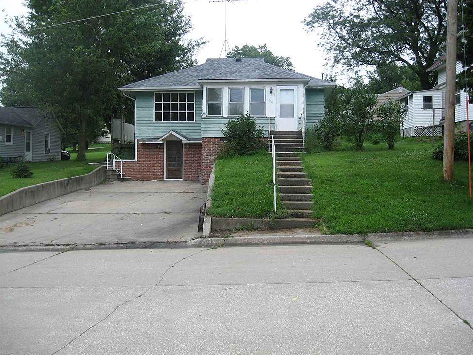 1st image of 308 W Lakeview St