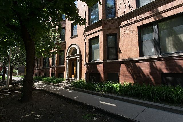 1st image of 1520 W Cornelia Ave APT 2