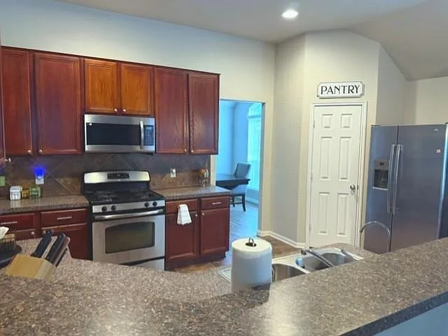 1330 Yucca Mountain Dr — Photo 23