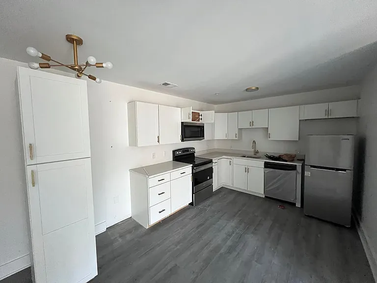 7111 Porcher Dr #4 — Photo 4