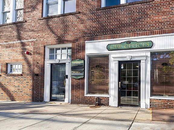 3rd image of 47 Beekman Ave #34