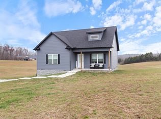 1159 Oak Grove Rd, Dickson, TN 37055