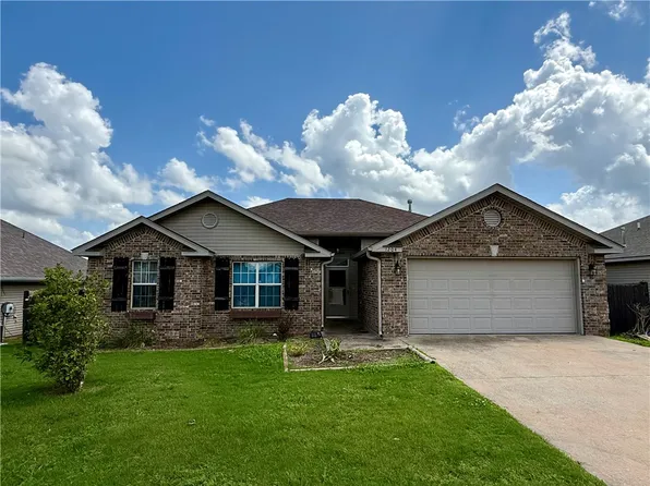 1204 E Jim McVay, Siloam Springs, AR 72761