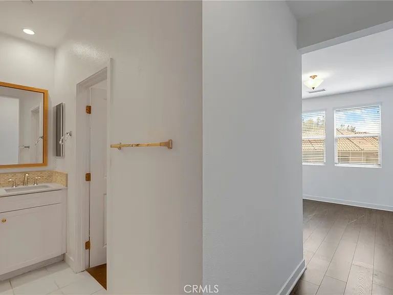 77 Jensen Ct — Photo 16