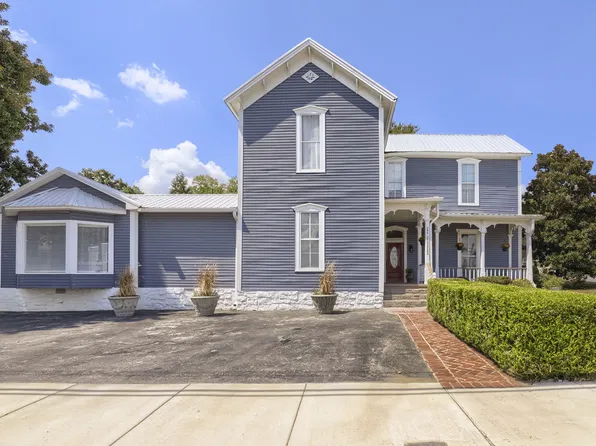 1000 S High St, Columbia, TN 38401
