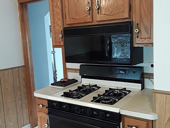 5th image of 8721 Behrwald Ave