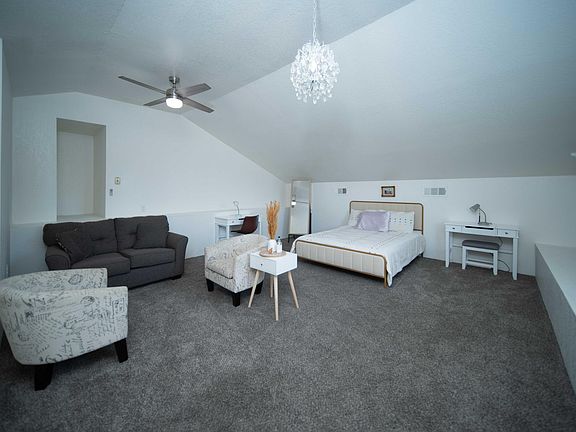 4th image of 453 Timmy Avenue