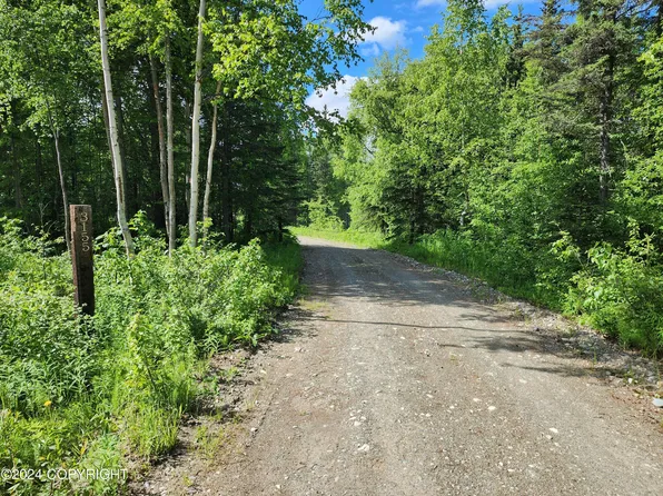 3155 E Pamela Dr, Wasilla, AK 99654
