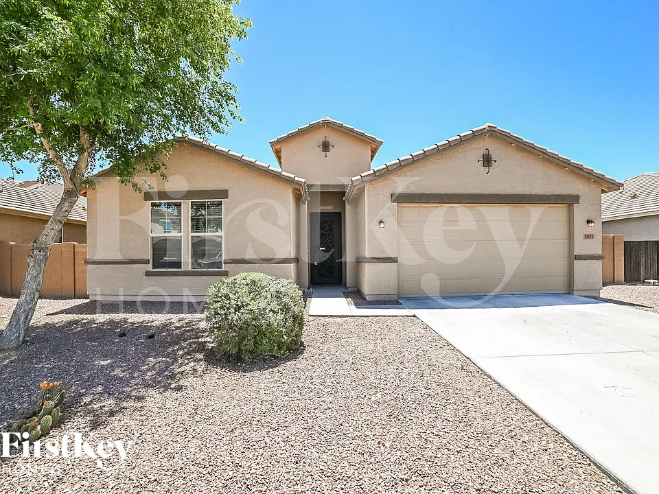 1931 W Desert Spring Way