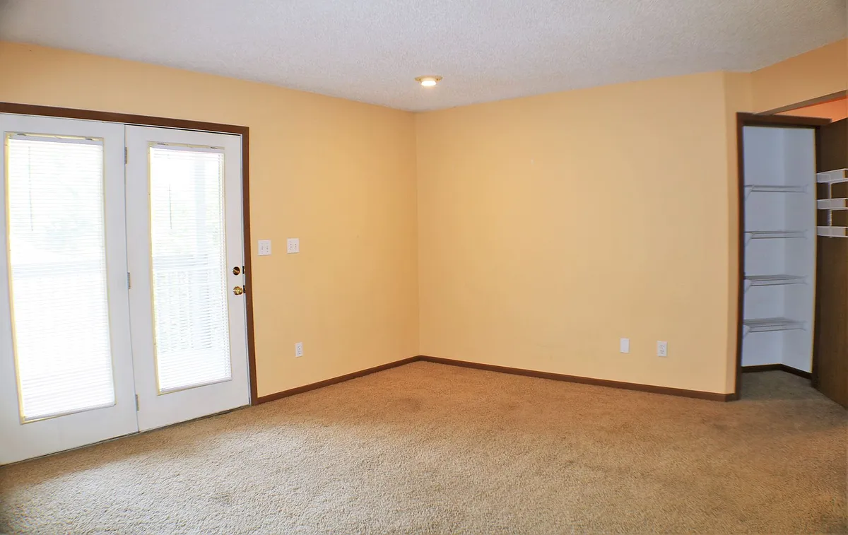 Building Photo - 1040 Duchess Dr #7