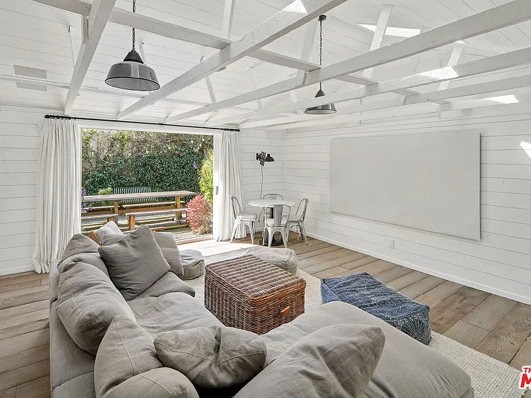 821 Nowita Pl — Photo 25