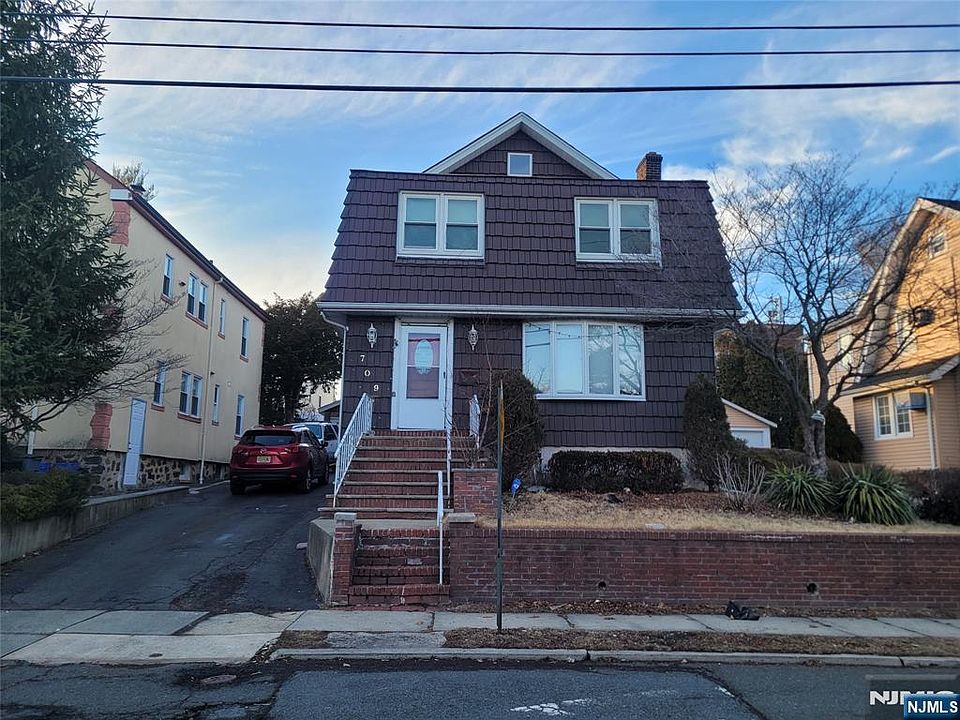 1st image of 709 Kingsland Ave