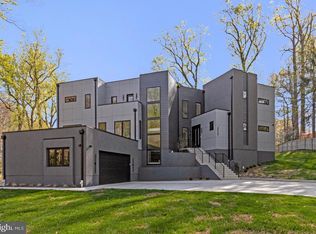 3525 Glenbrook Rd, Fairfax, VA 22031
