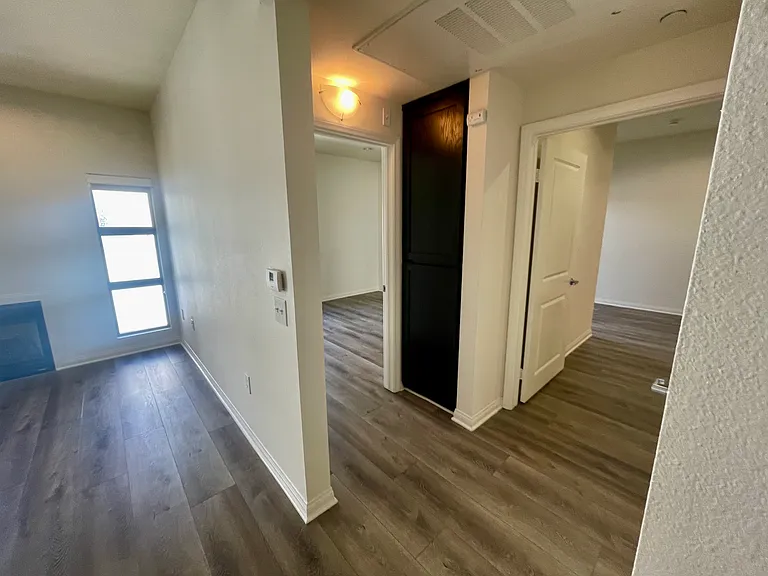 5842 Harold Way #202 — Photo 7