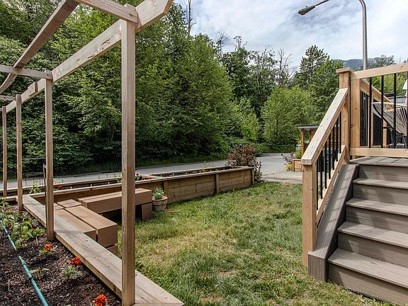 4th image of 40157 Government Rd #101