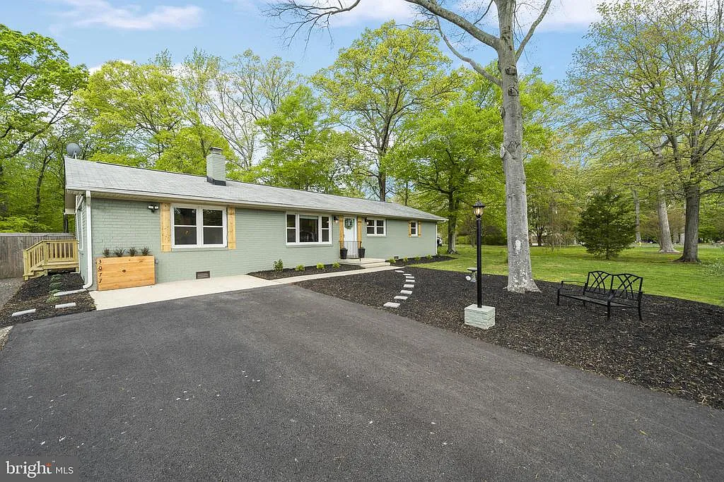 3077 Jenkins Ln photo 1