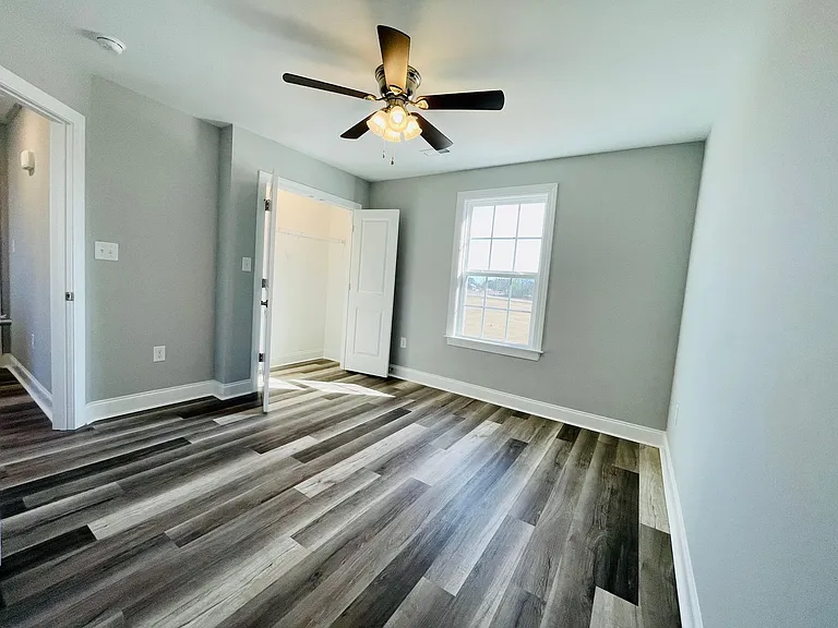 619 12th Ave — Photo 23