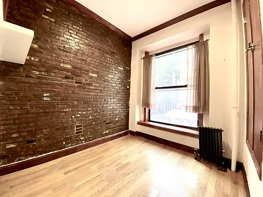 Rented by REAL New York | media 16