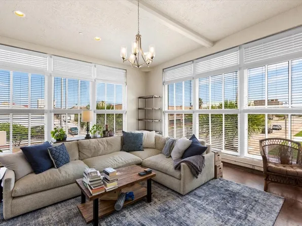 2504 Church St APT 2, Galveston, TX 77550