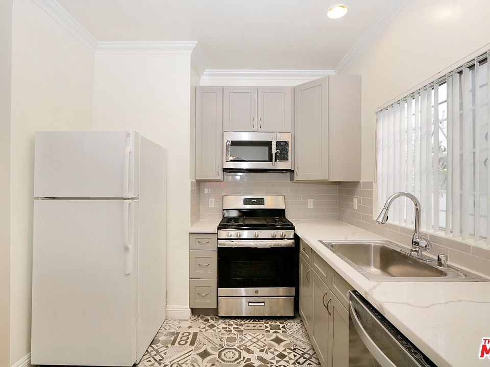 1st image of 359 N Ogden Dr