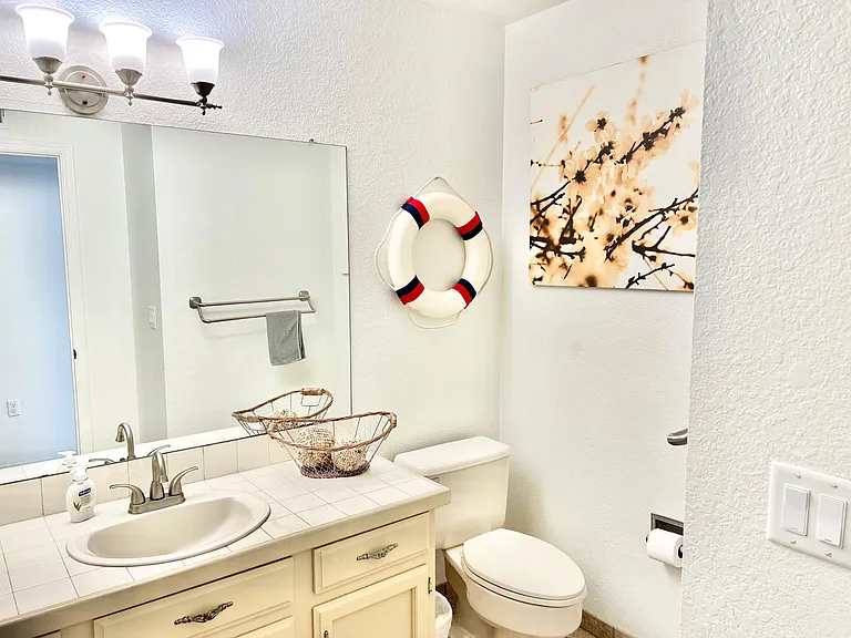 2142 E Woodman Dr — Photo 17
