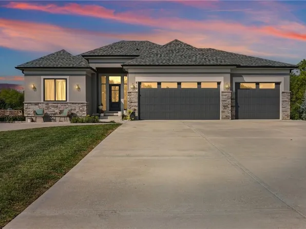 810 Eve Orchid Dr, Greenwood, MO 64034