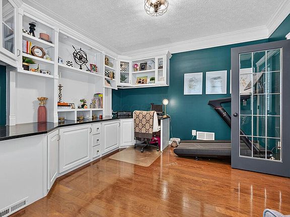 5th image of 6319 Lake Mathias Dr