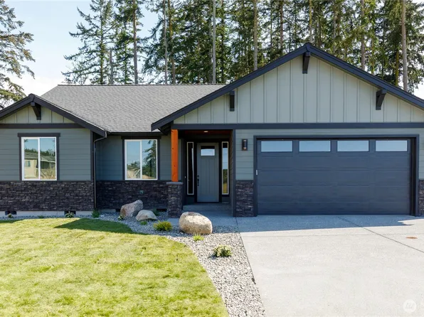 926 NW Shire Street, Oak Harbor, WA 98277