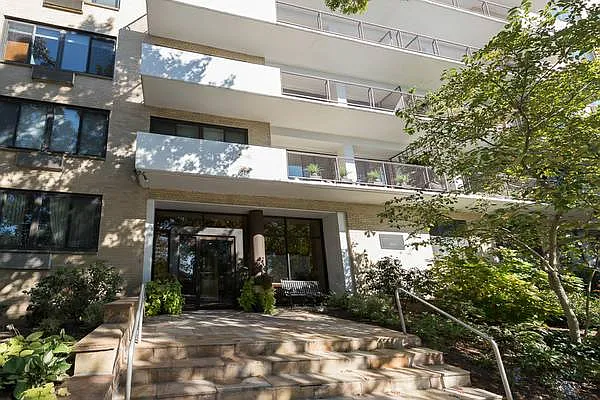 3601 Wisconsin Ave NW APT 809 photo 1