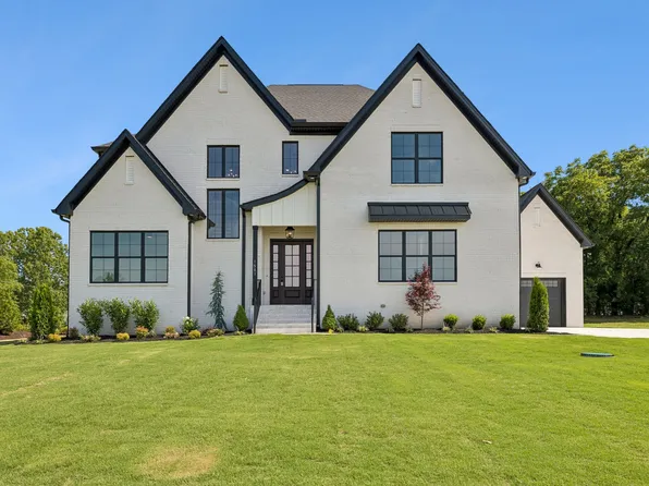 1501 Martha Washington Way, Murfreesboro, TN 37130