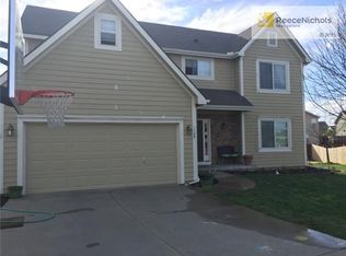 1439 Briarwood Ct, Eudora, KS 66025