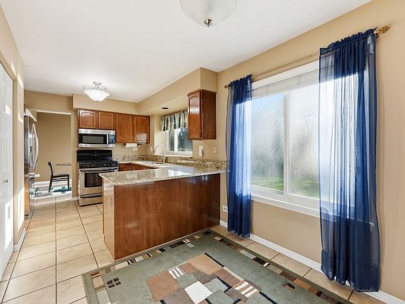 5th image of 1901 Pastoral Ln