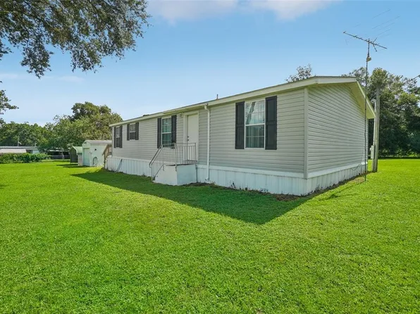 8122 Opal Ln, Zephyrhills, FL 33540