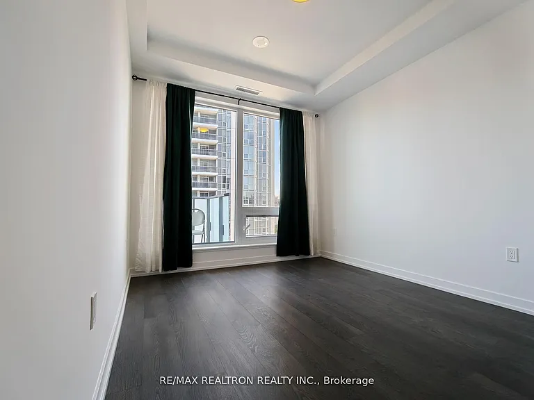8 Olympic Garden Dr #911 — Photo 13